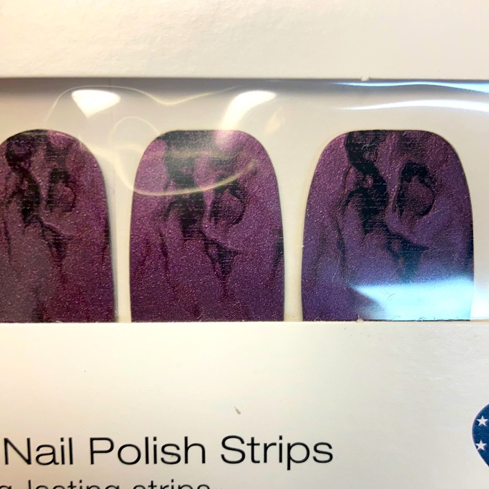 Color street Smoke’s On You Retired Nail Strips